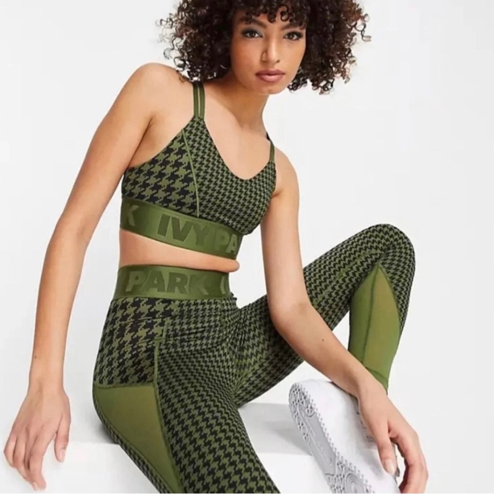 Halls of Ivy Green Houndstooth Sports Bra